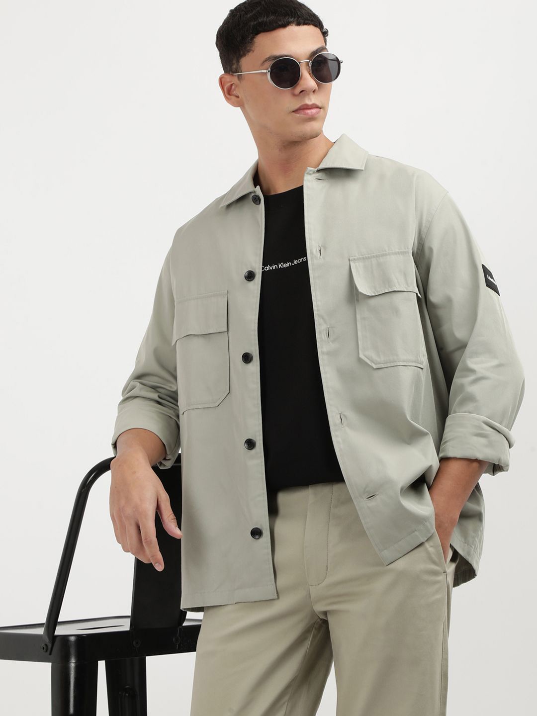 

Calvin Klein Jeans Men Spread Collar Solid Cotton Boxy Casual Shirt, Beige