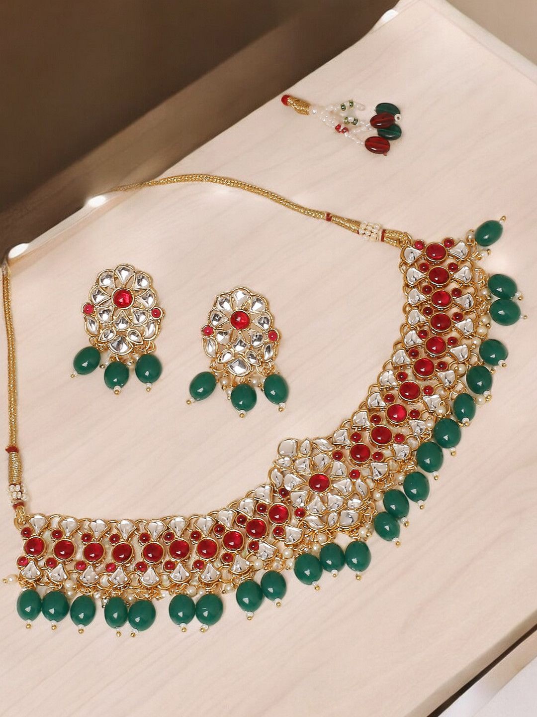

Anouk Gold-Plated Kundan-Studded & Beaded Jewellery Set, Pink