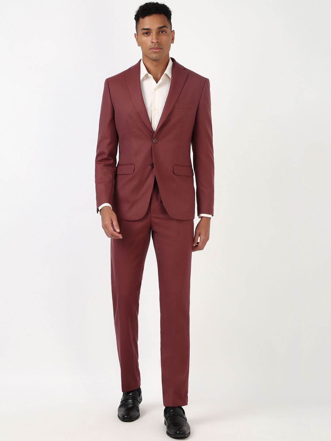 

Peter England Elite Men Slim-Fit Single-Breasted Three-Piece Formal Suit, Maroon