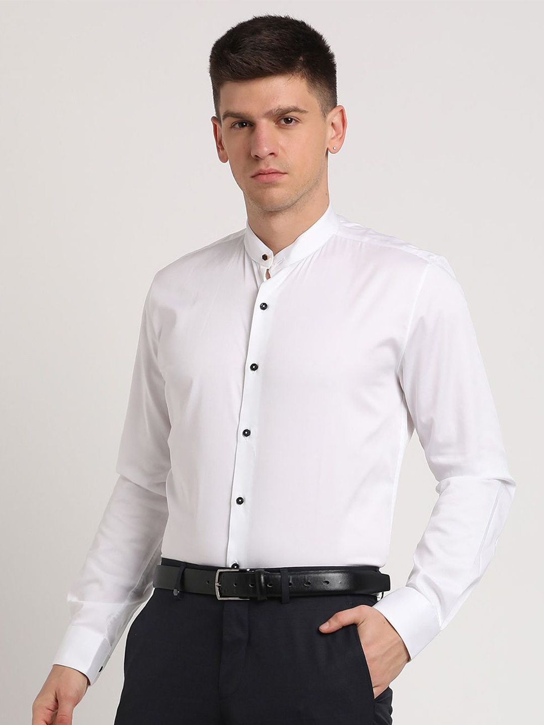 

Turtle Men Standard Solid Band Collar Cotton Slim Fit Casual Shirt, White