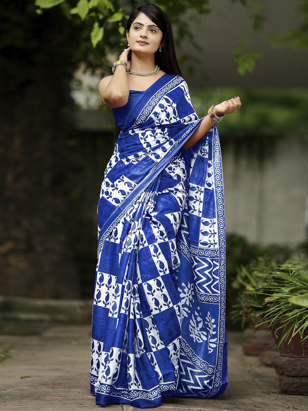 

KALINI Ethnic Motifs Bagru Saree, Blue