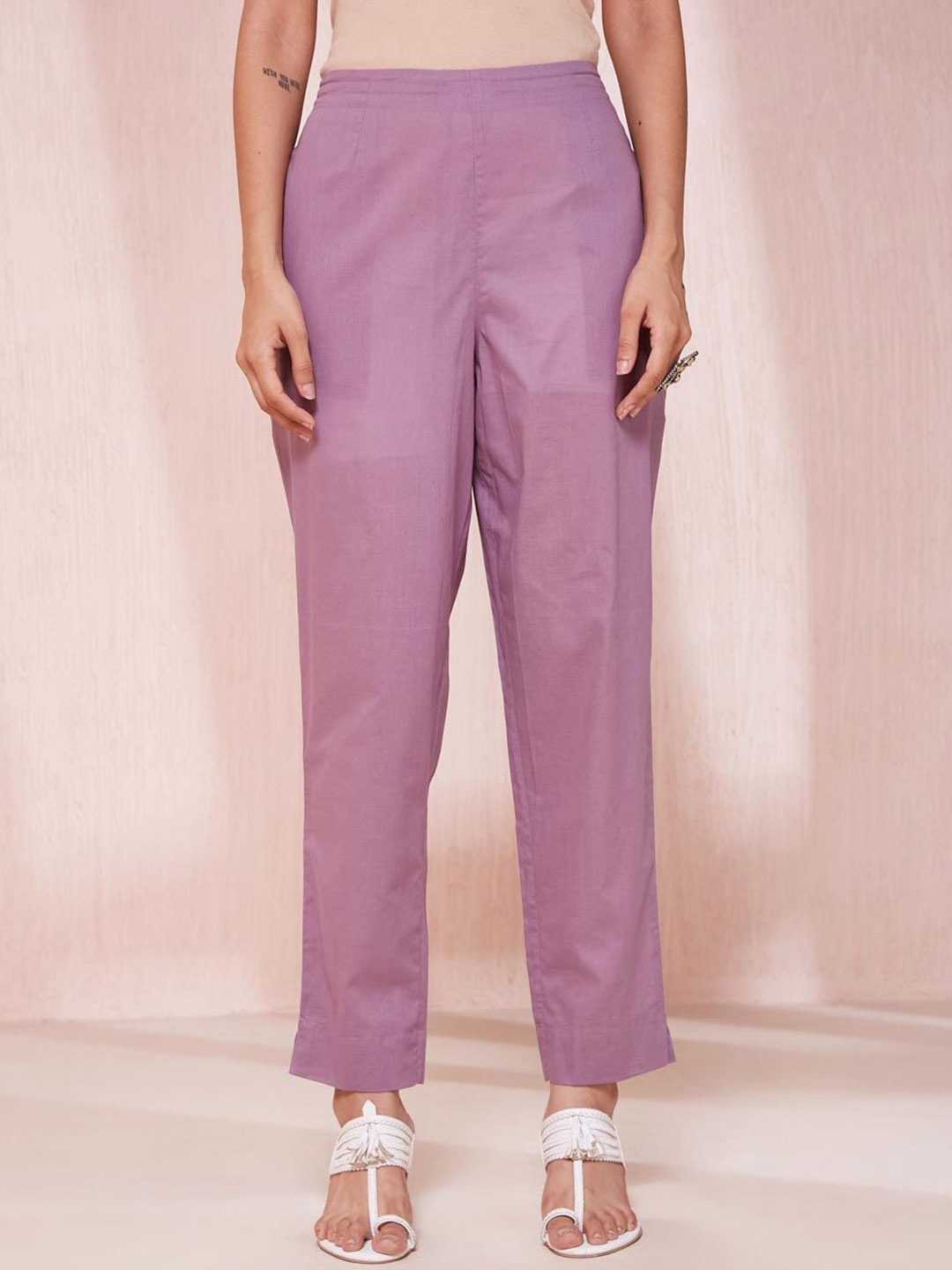 

Fabindia Women Mid-Rise Peg Trousers, Lavender