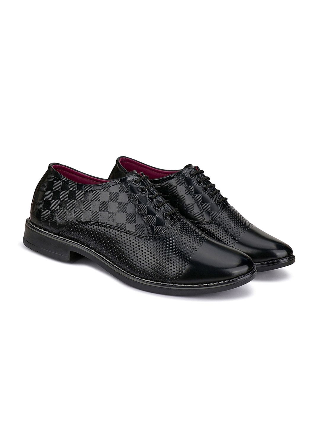 

BERSACHE Men Textured Leather Oxfords, Black