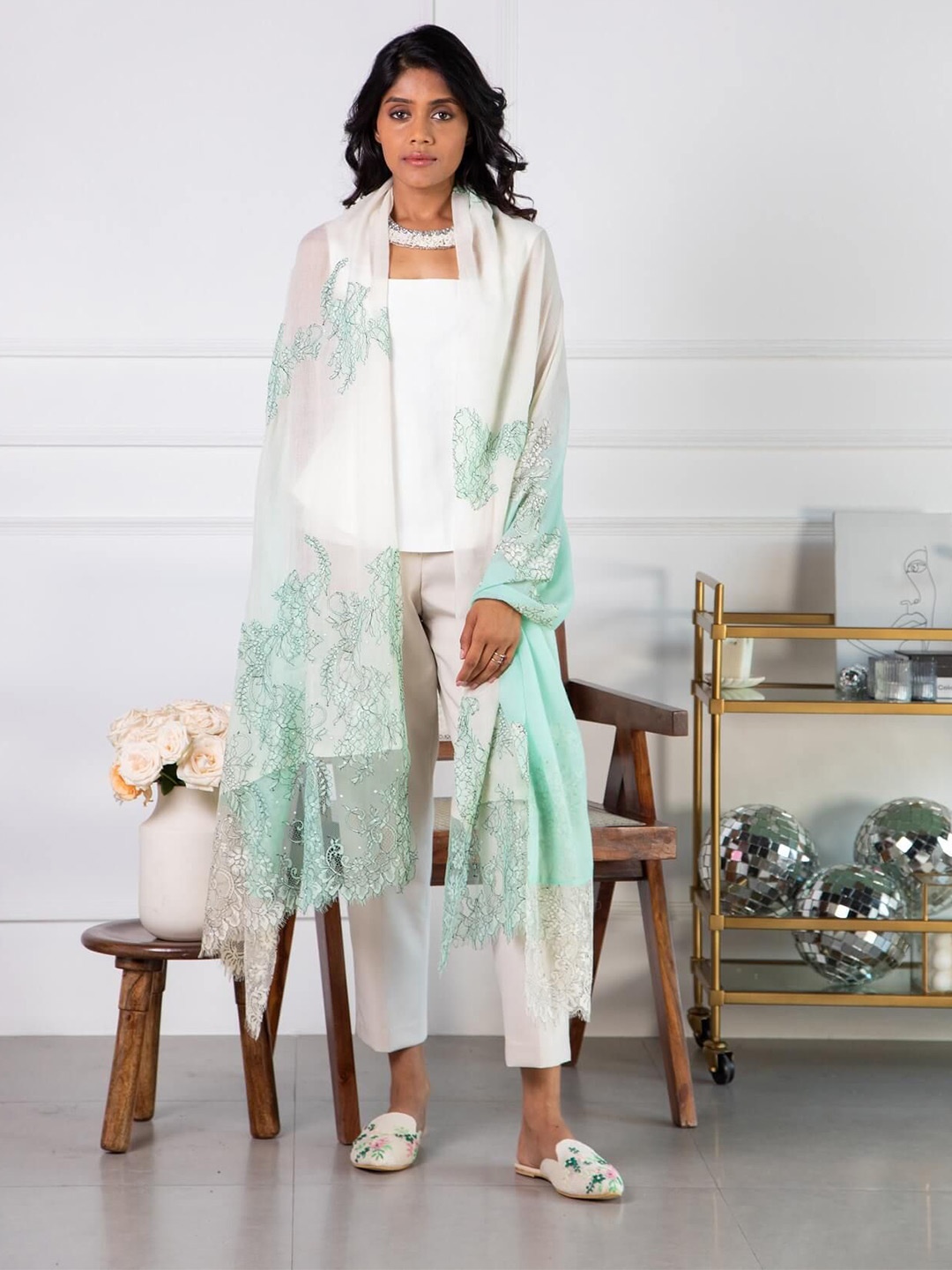 

Rhe-Ana Women Embroidered Stole, Green