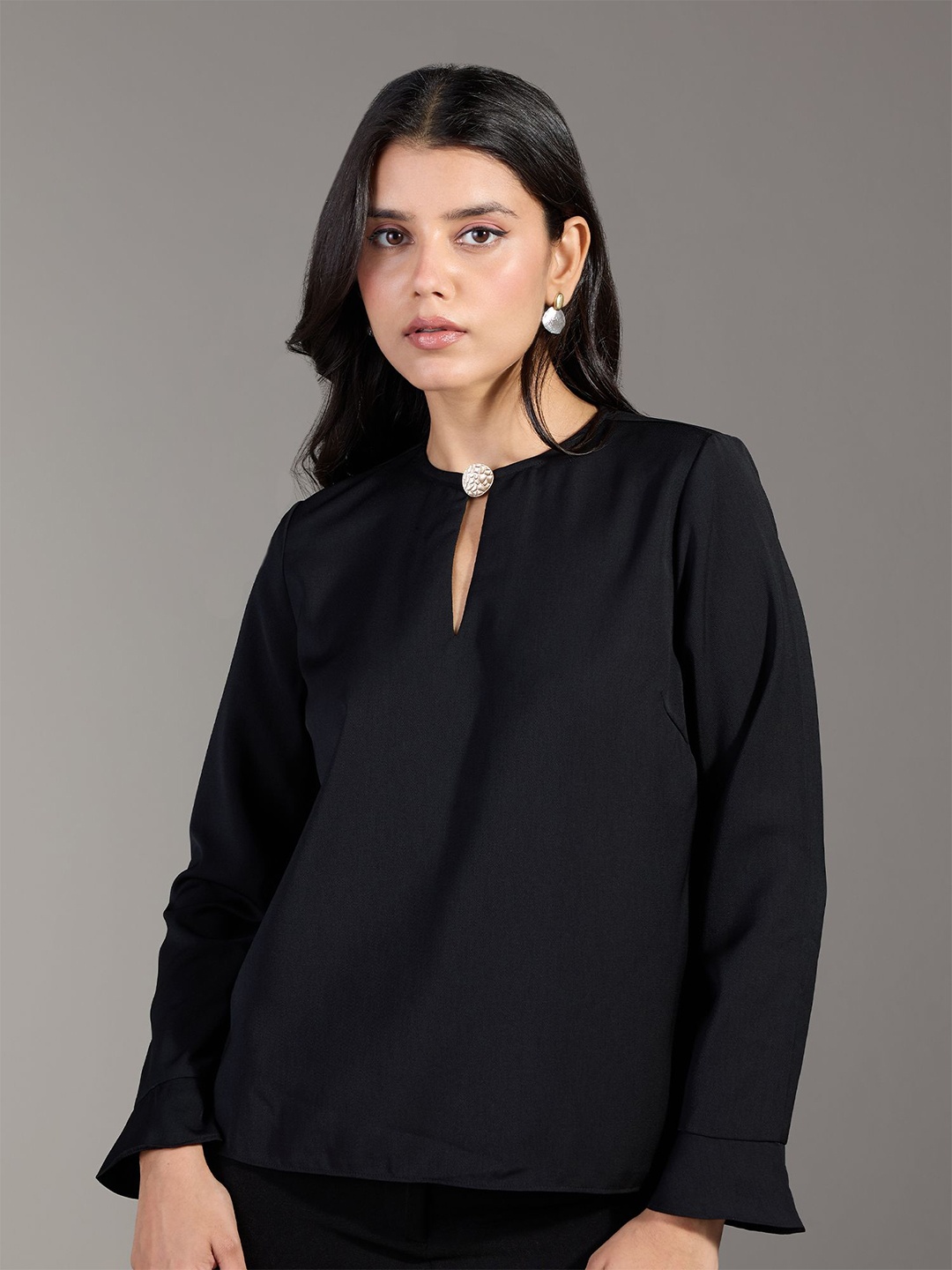 

20Dresses Women Solid Round Neck Top, Black