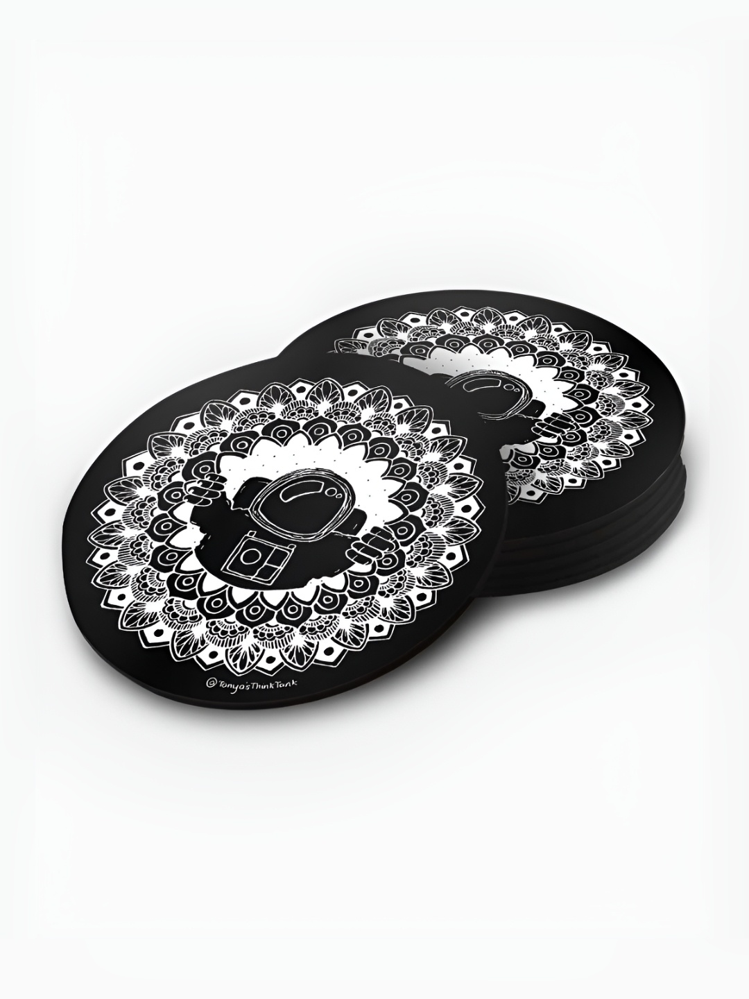 

macmerise Black & White 6 Pieces Round Wooden Coasters