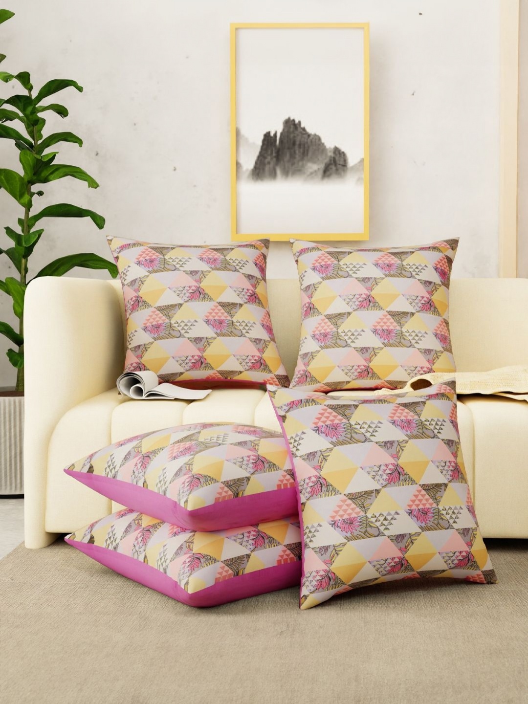 

Tesmare Premium Off White & Pink 5 Pieces Geometric Velvet Square Cushion Covers