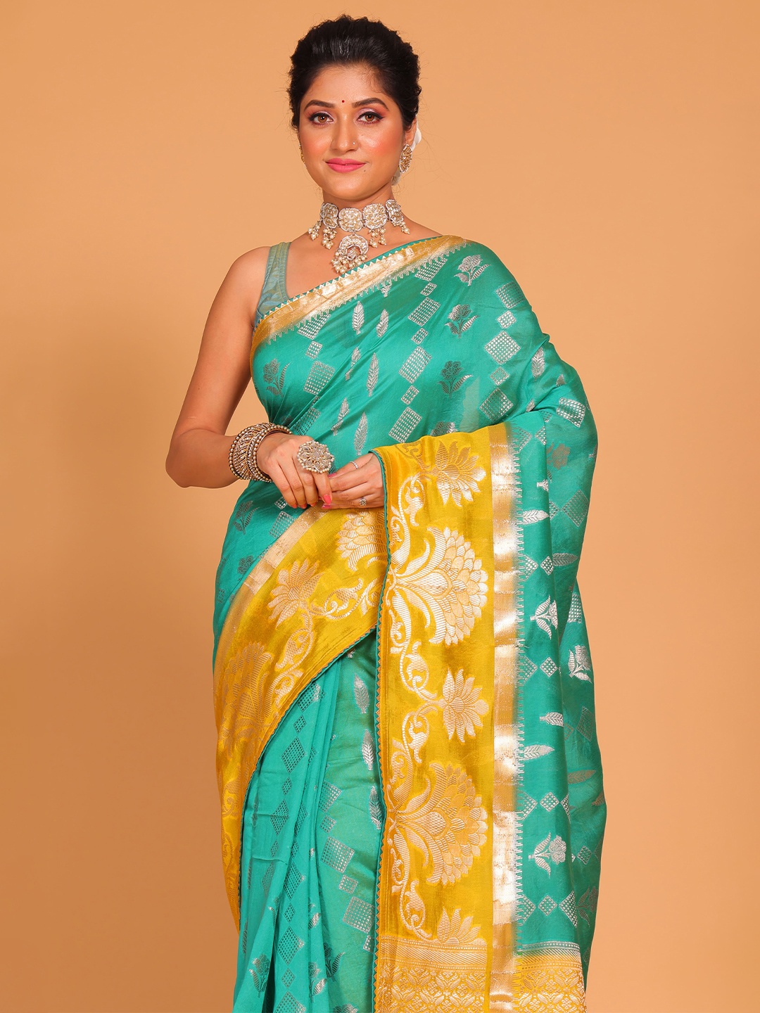 

Morchari Embroidered Zari Floral Pure Silk Saree, Green