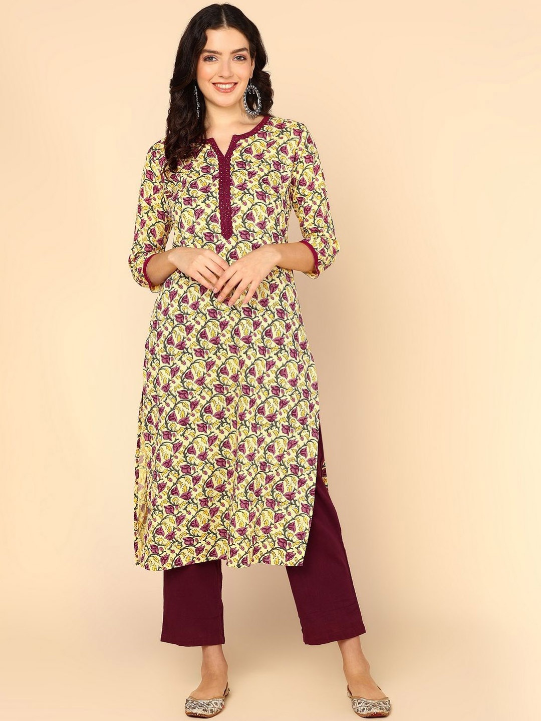 

Shiv ali apparels Floral Printed Notch Neck Straight Kurta, Yellow
