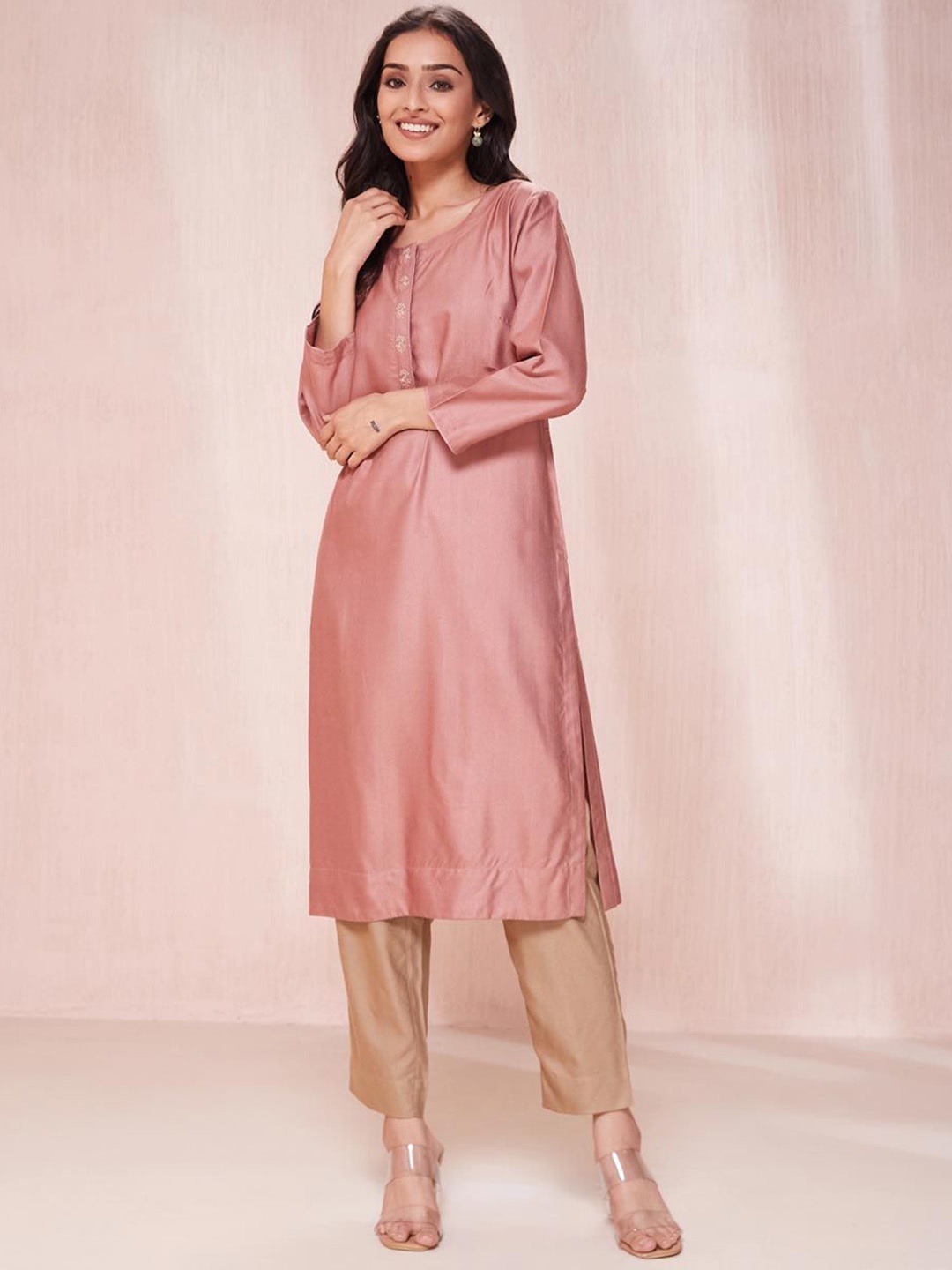 

Fabindia Round Neck Straight Kurta, Pink