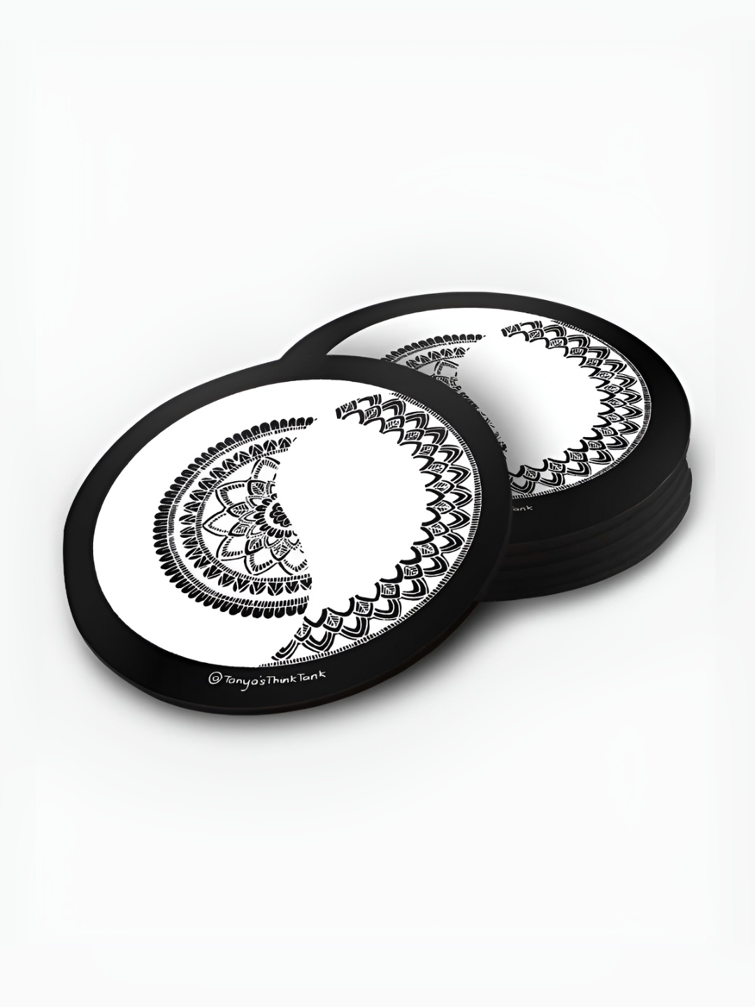 

macmerise Black & White6 Pieces Printed Wooden Round Coasters