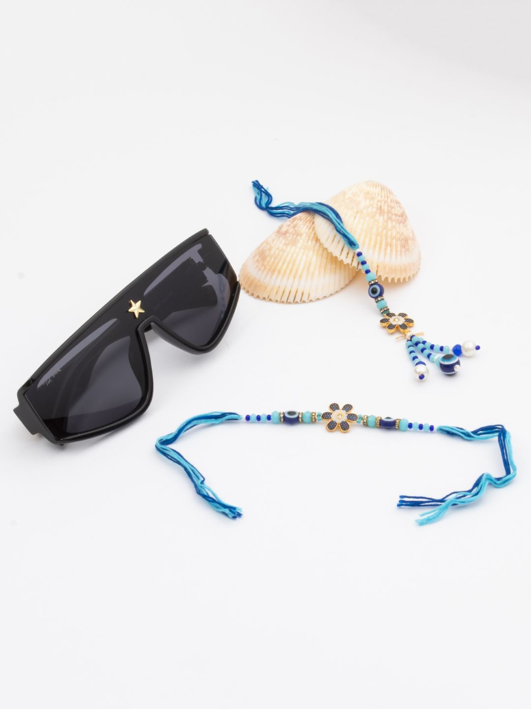 

Ted Smith 2-Pcs Bhabi Bhaya Rakhi With Sunglasses Gift Set, Blue