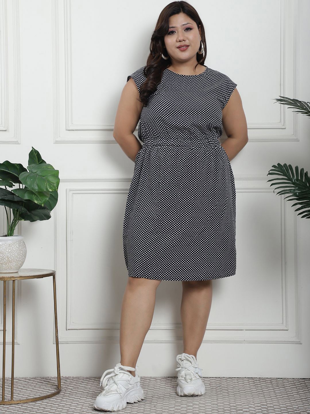 

thkgrlz Plus Size Polka Dot Printed A-Line Dress, Black