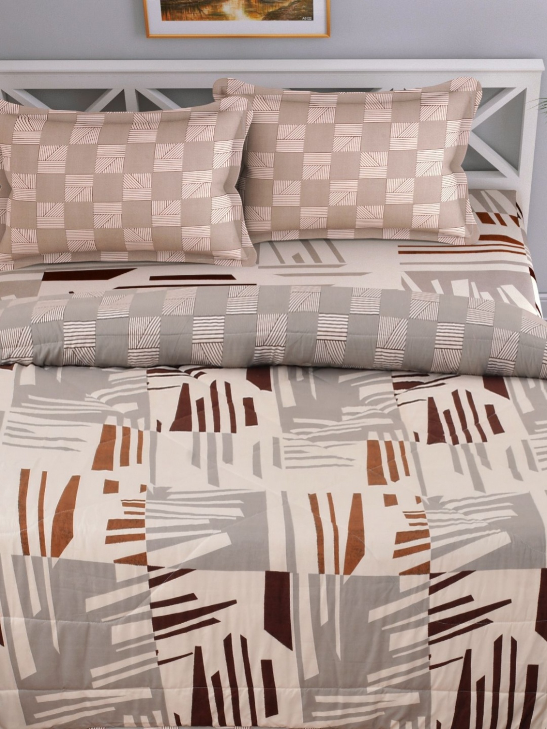 

Florida Beige & Grey Geometric Cotton 4 Pieces Double King Bedding Set