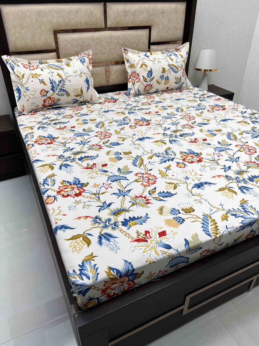 

Pure Decor White & Blue Floral 250 TC Pure Cotton Queen Bedsheet with 2 Pillow Covers