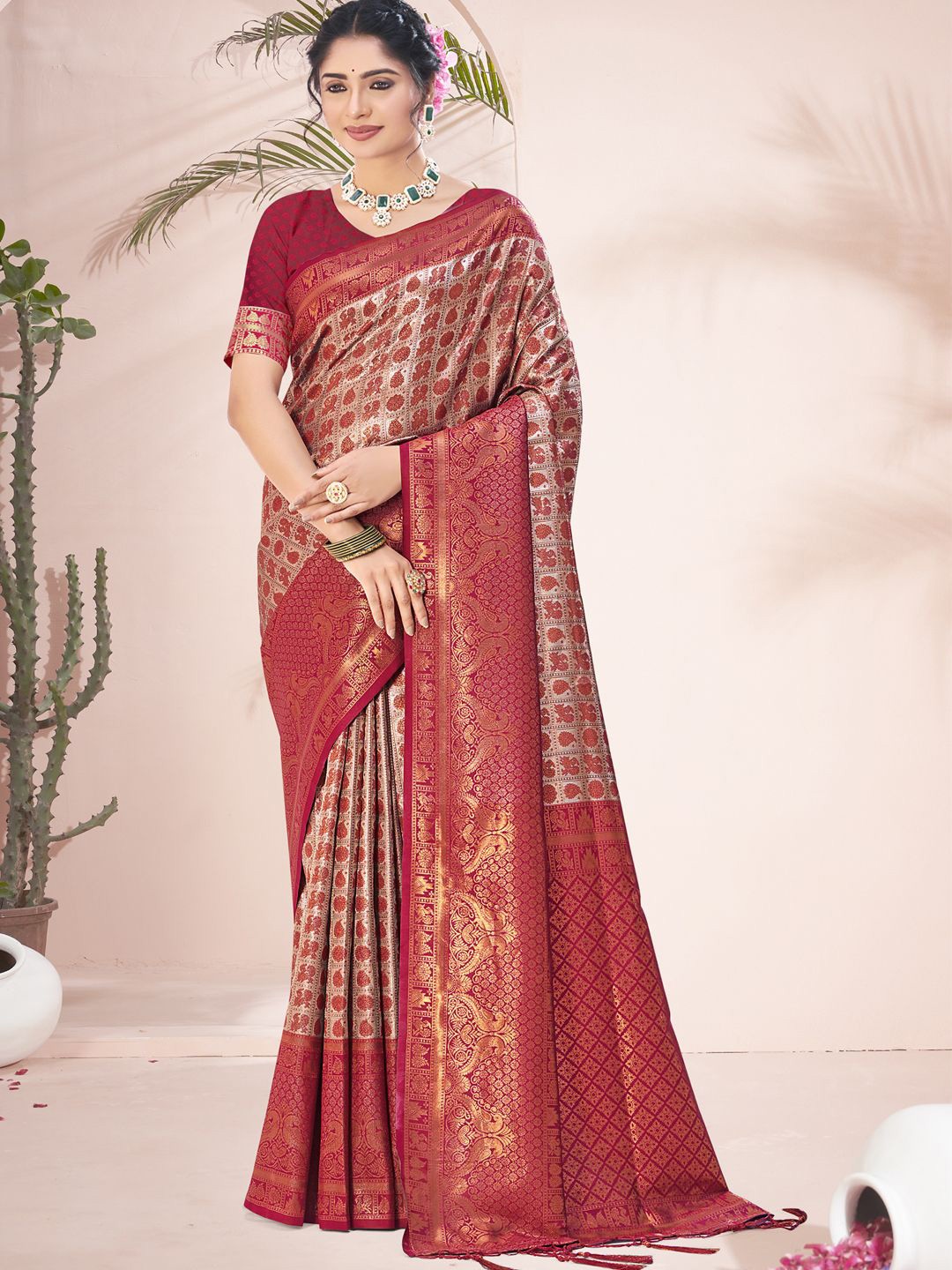 

Exclusiva Ethnic Motifs Zari Silk Blend Saree, Maroon