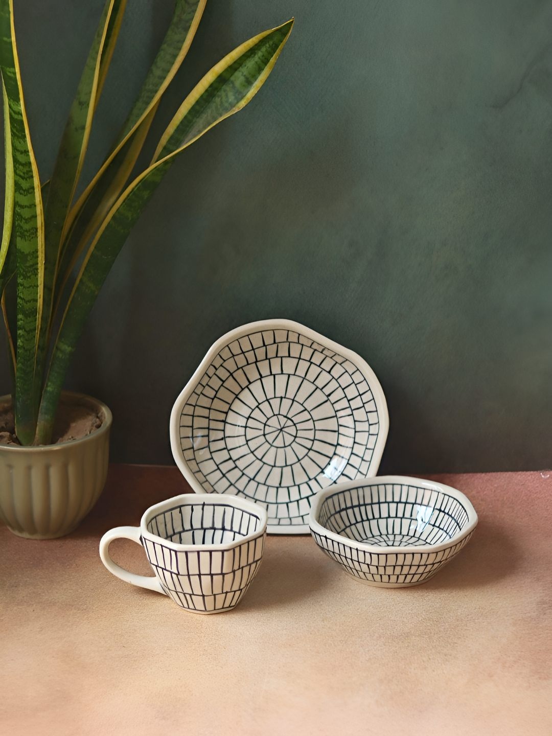 

WEAVING HOMES Set of 3 White & Black Textured Mug and Bowl