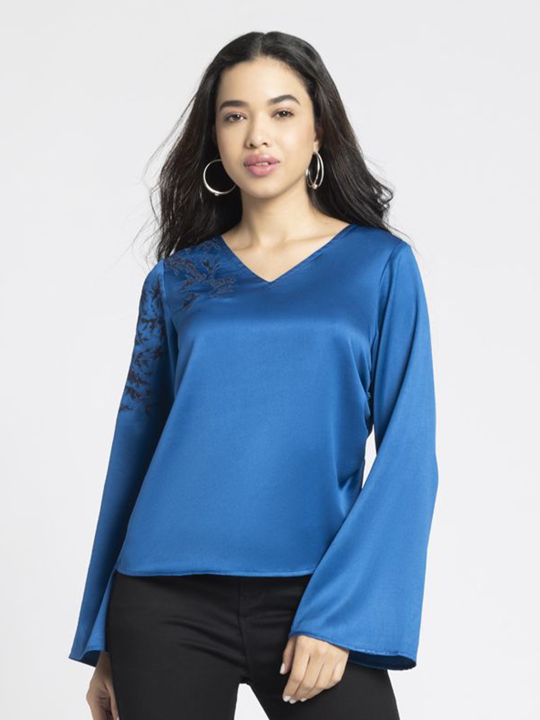 

SHAYE Bell Sleeve V-Neck Embroidered Party Top, Blue