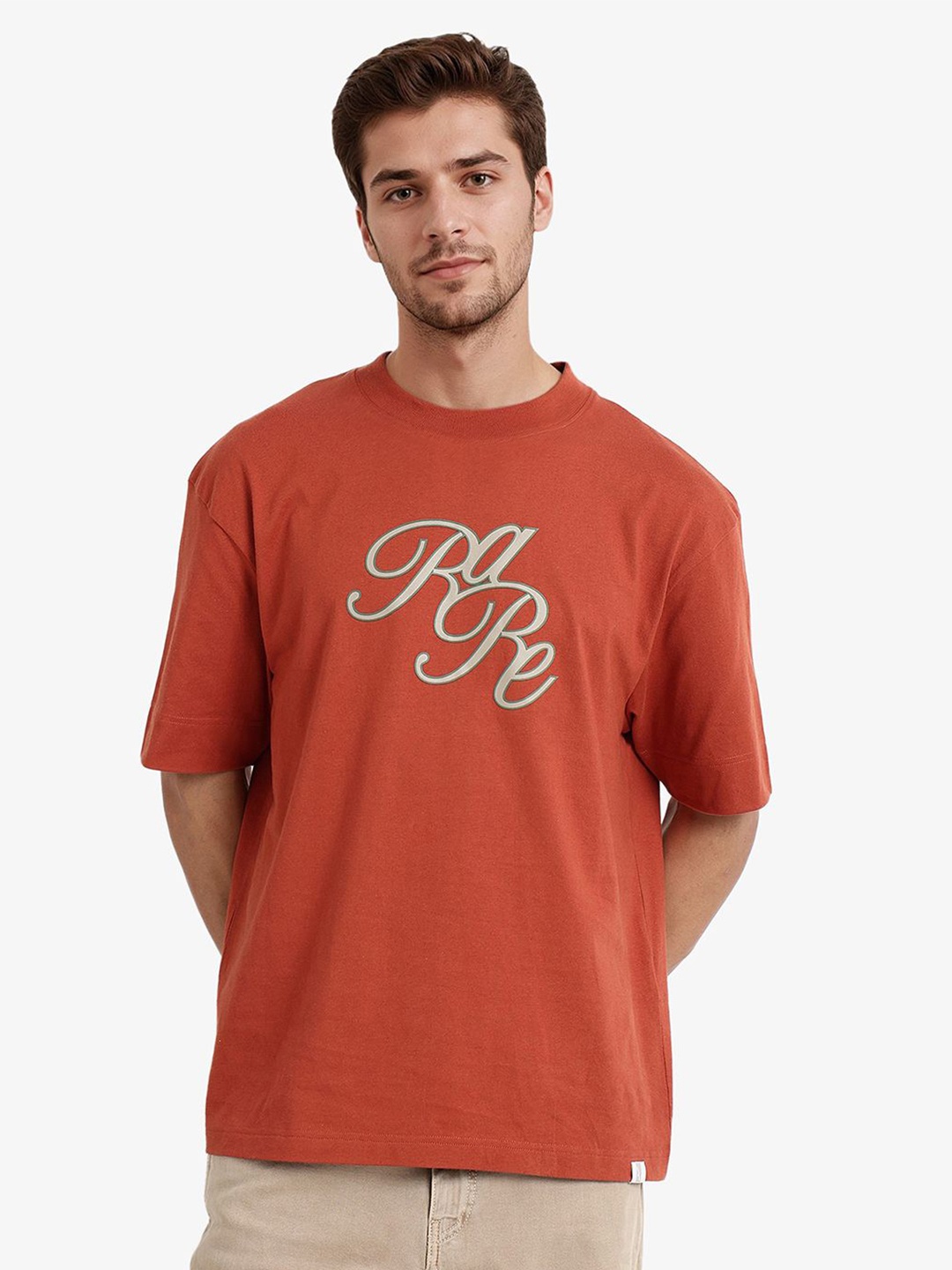 

RARE RABBIT Men Printed Drop-Shoulder Sleeves Oversized T-shirt, Rust