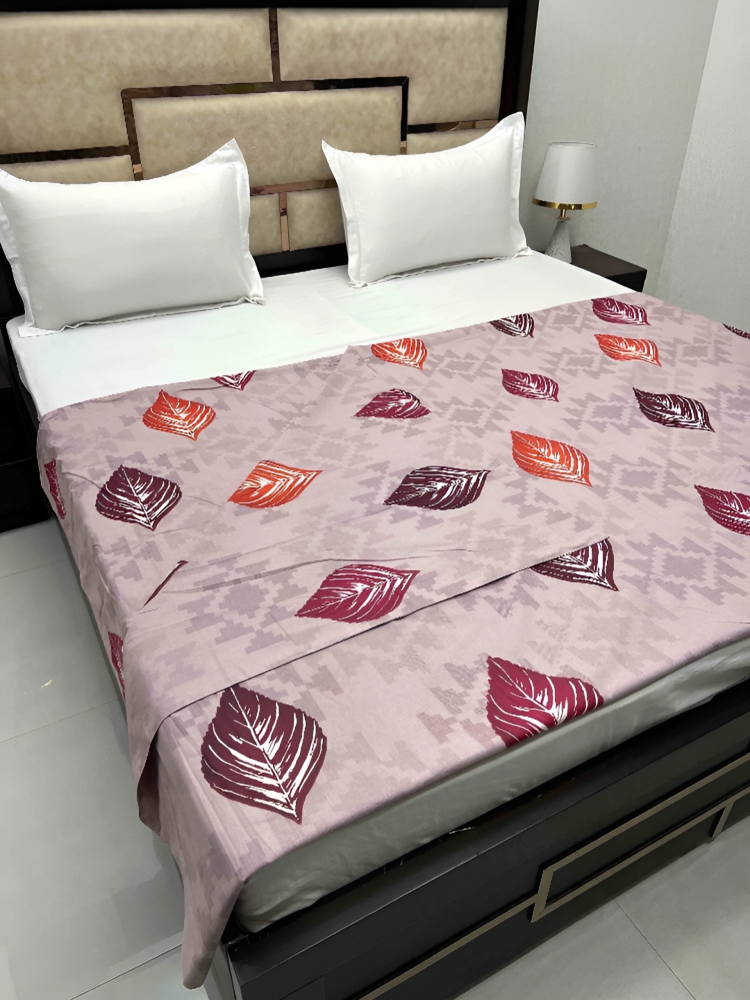 

Pure Decor Pink & Green Printed Pure Cotton Super King Duvet Cover