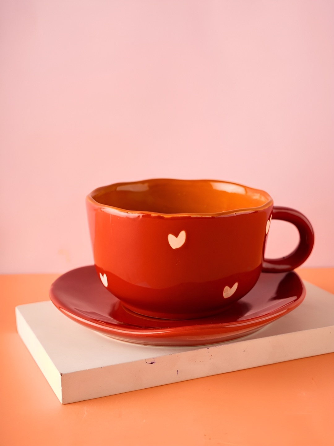 

WEAVING HOMES Red & White 2 Pieces Printed Ceramic Glossy Mug & Dessert Plate