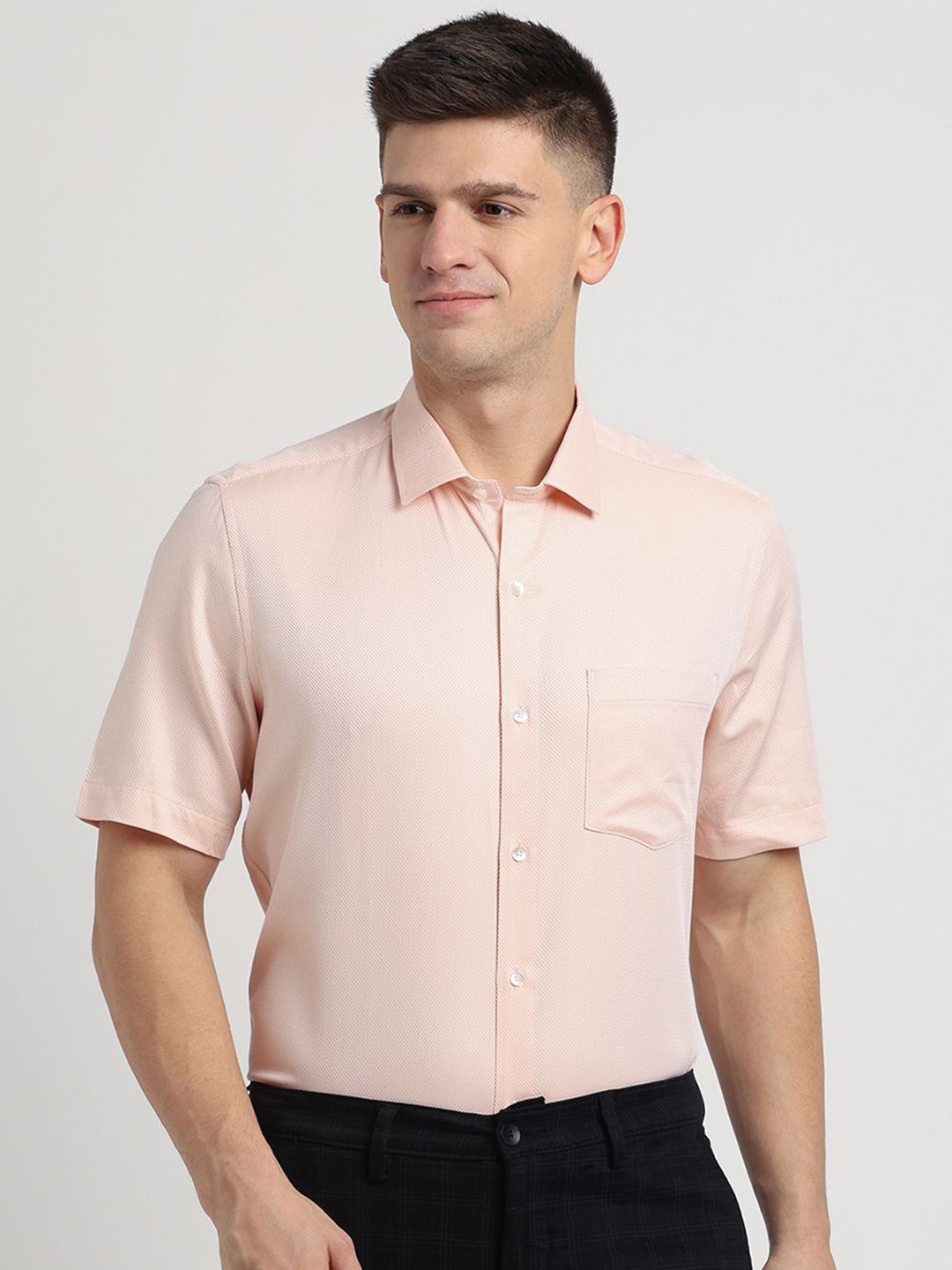 

Turtle Men Standard Textured Cotton Formal Shirt, Pink