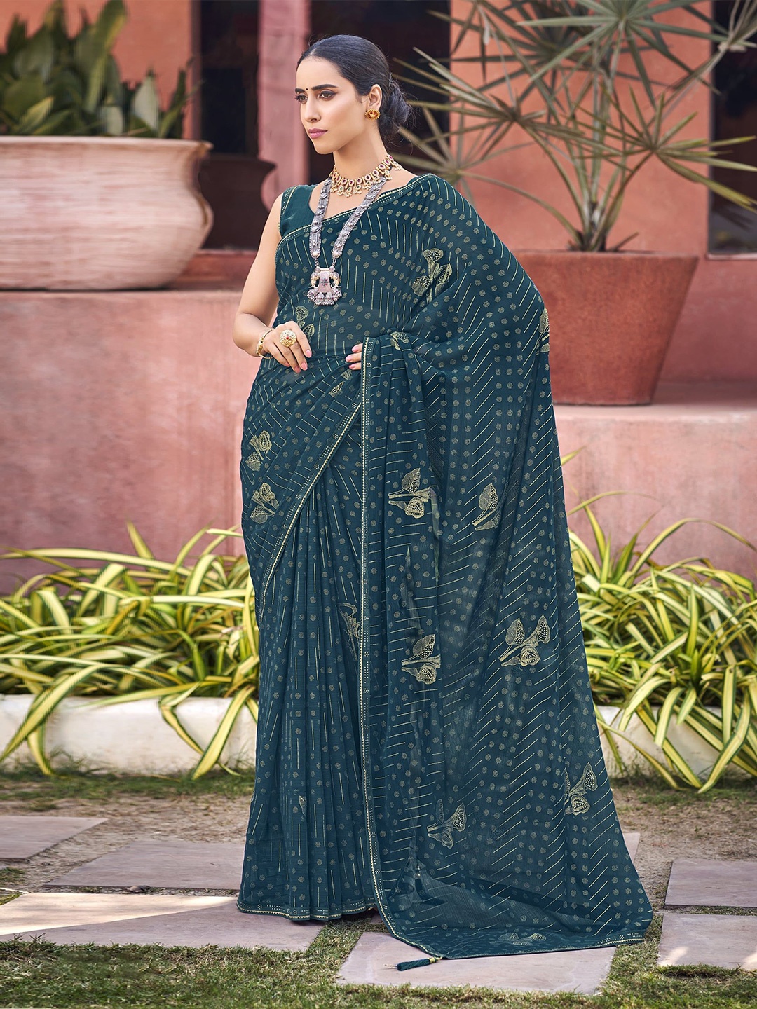 

NIRMAL CREATION Embroidered Pure Silk Saree, Green