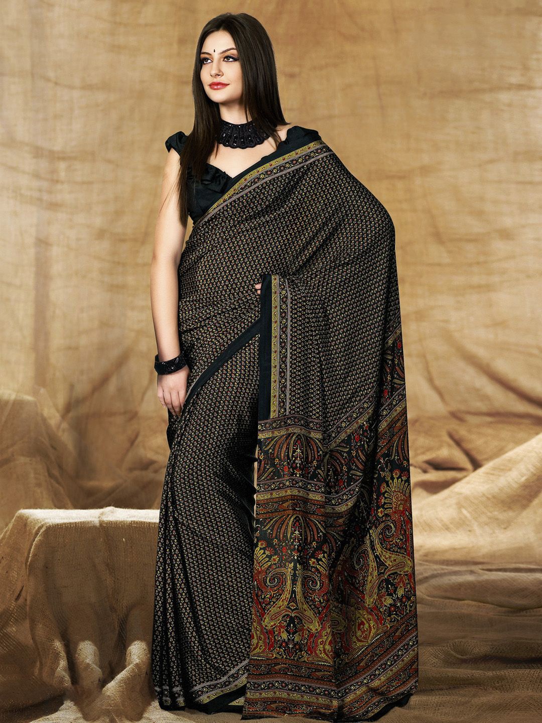 

Sangria Batik Printed Saree With Blouse Piece, Black