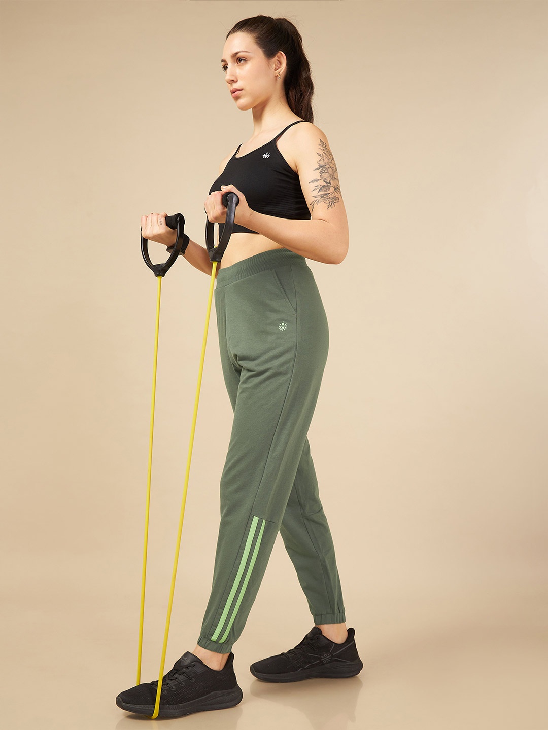 

CULT Women Printed Slip-On Power Flex Joggers, Olive