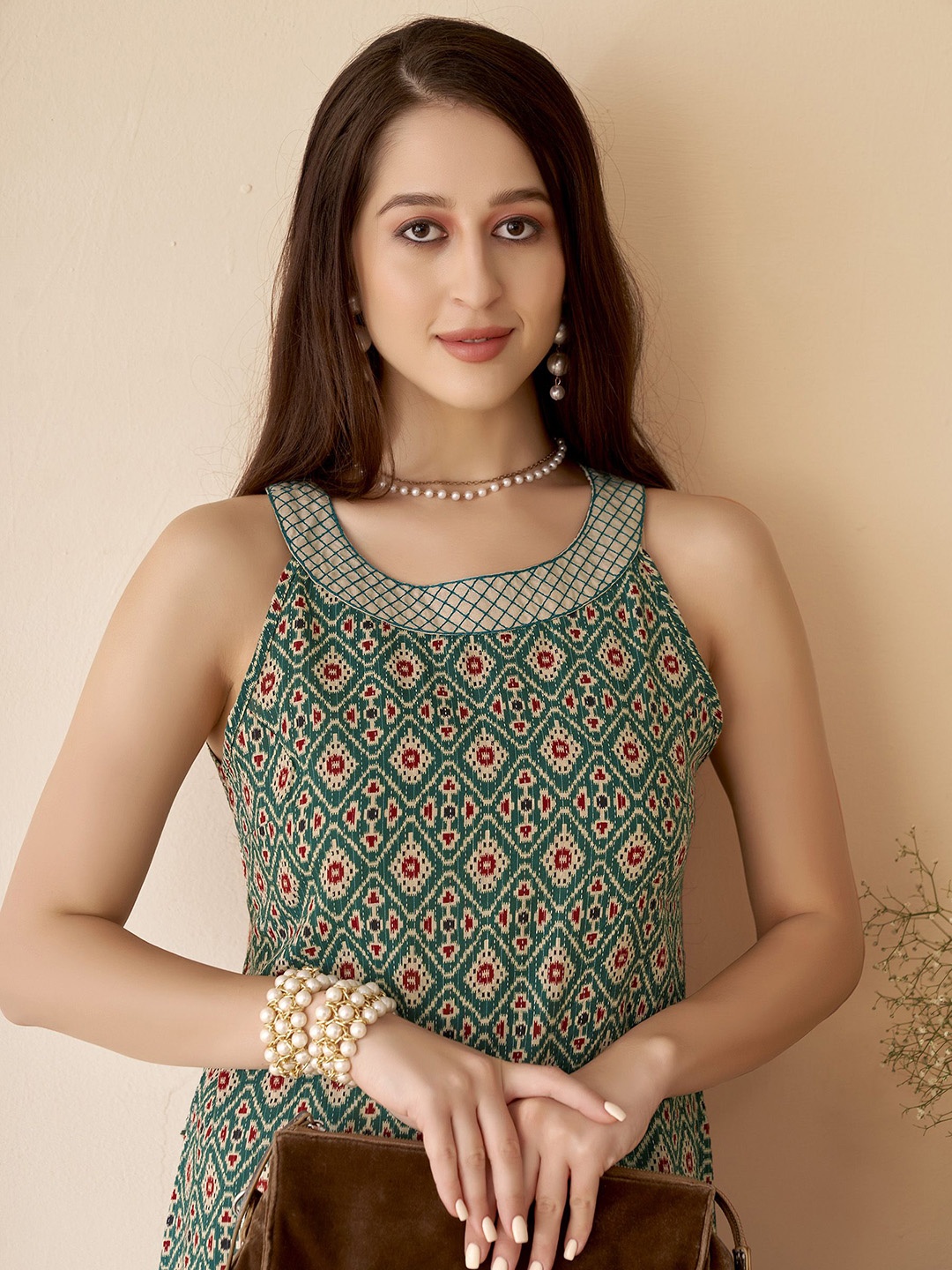 

Anouk Ethnic Motifs Printed Halter Neck Straight Kurta, Teal