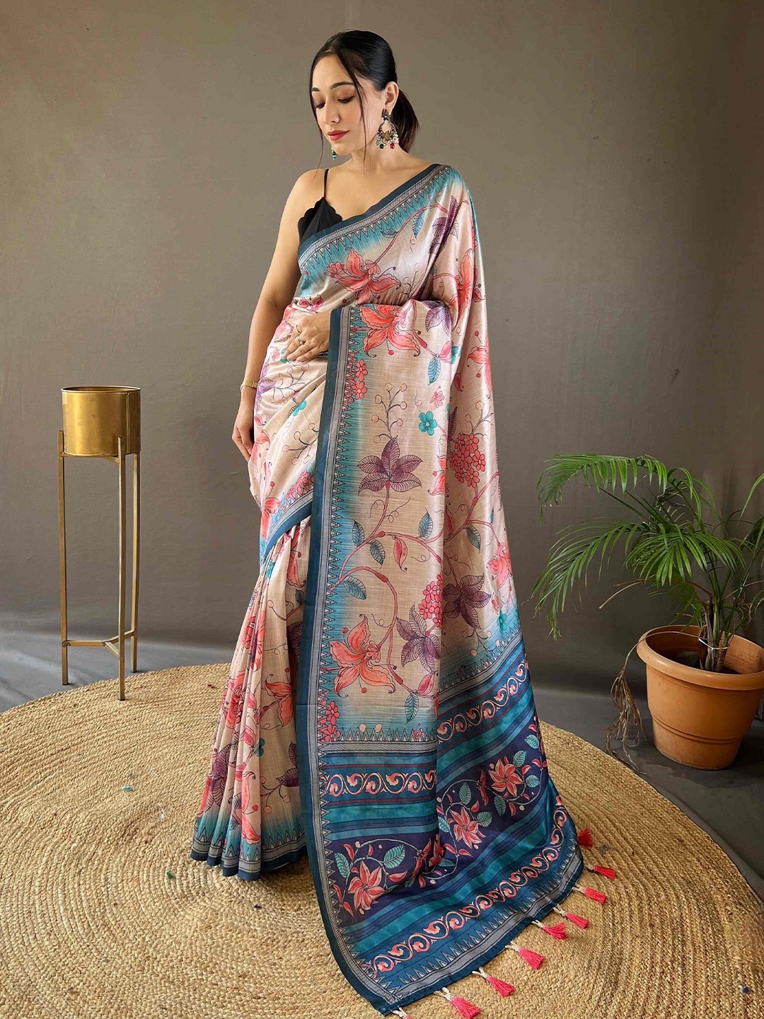 

DEVATITHI Ethnic Motifs Saree, Blue