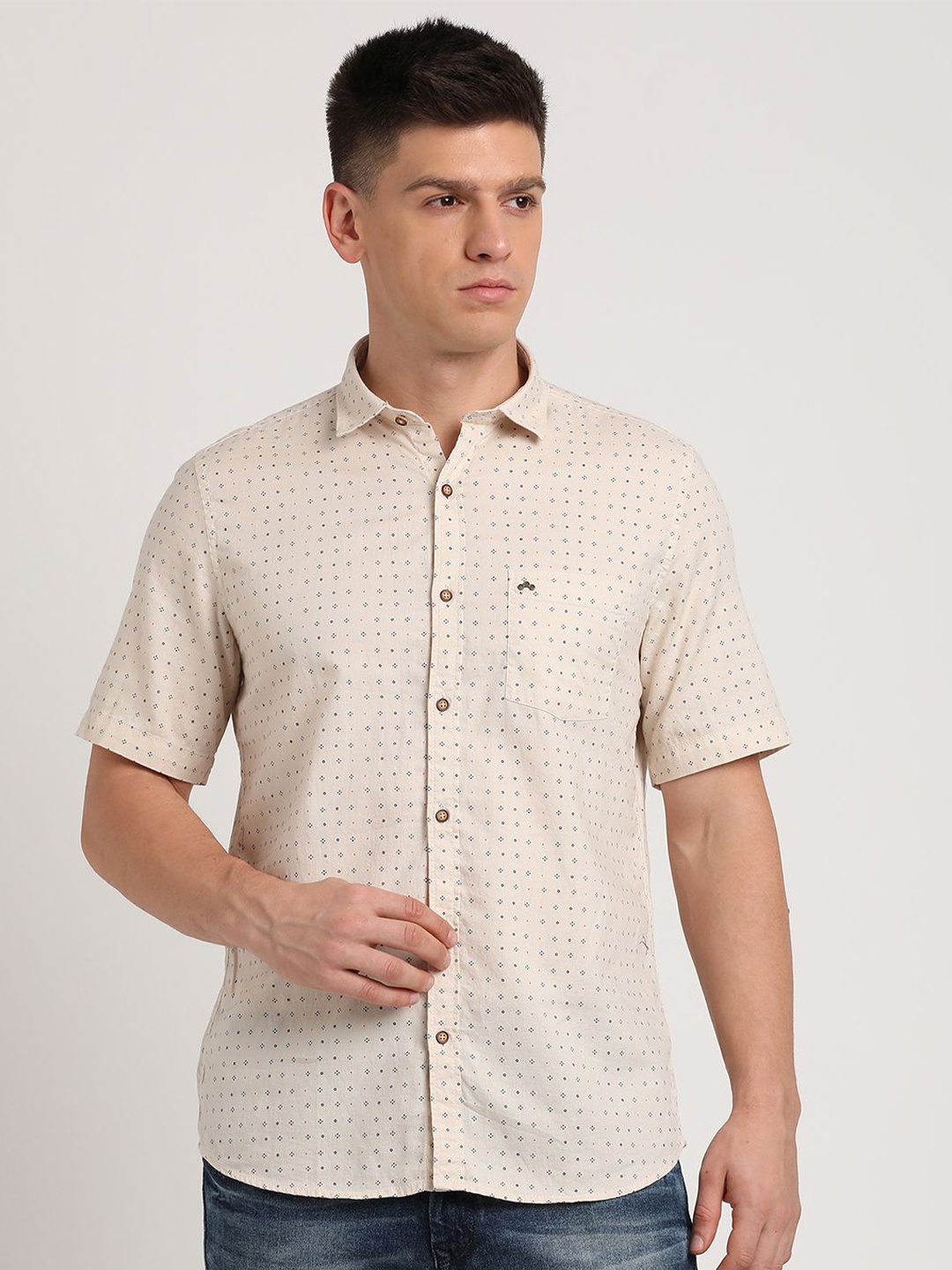 

Turtle Men Relaxed Micro Ditsy Printed Cotton Slim Fit Casual Shirt, Beige