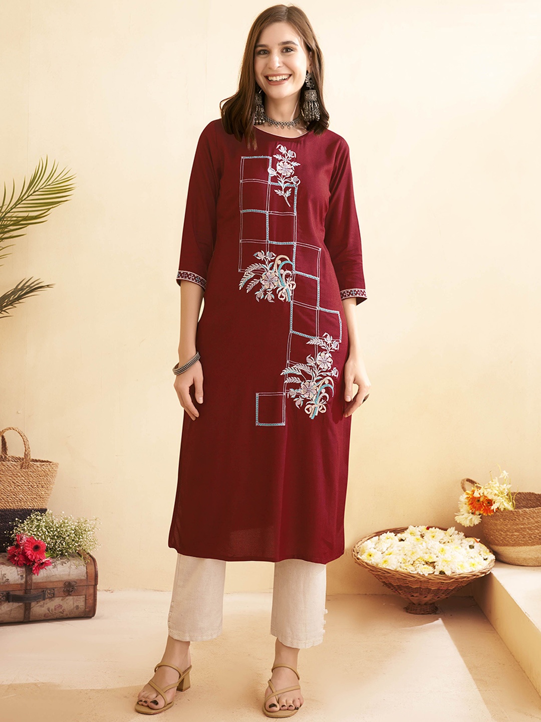 

Anouk Floral Embroidered Thread Work Liva Straigth Kurta, Maroon