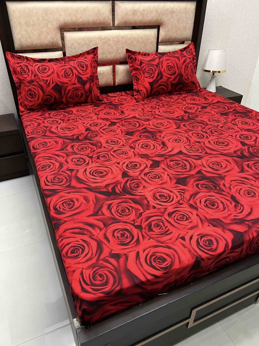 

Pure Decor Red & Black Floral 250 TC Pure Cotton Queen Bedsheet with 2 Pillow Covers