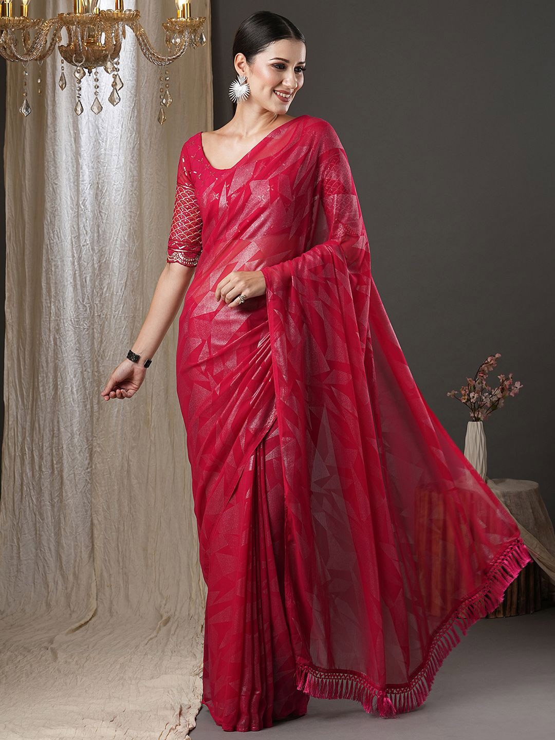 

Saree mall Printed Geometric Saree, Pink