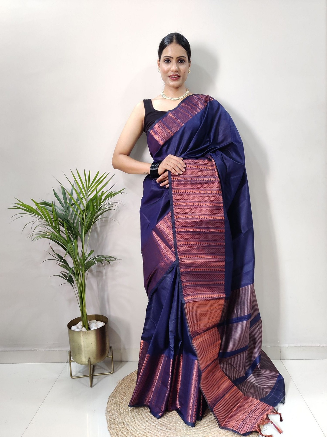 

LADY SHOPI Solid Zari Pure Silk Banarasi Saree, Navy blue