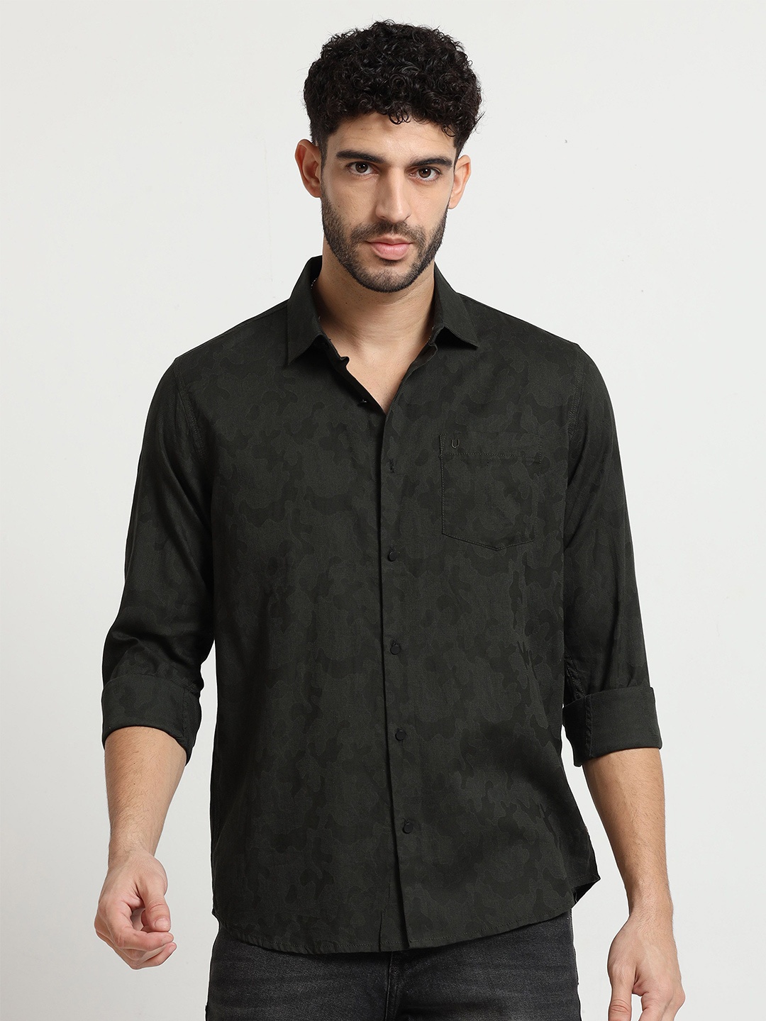 

URBARO Men Smart Spread Collar Abstract Printed Cotton Slim Fit Casual Shirt, Green