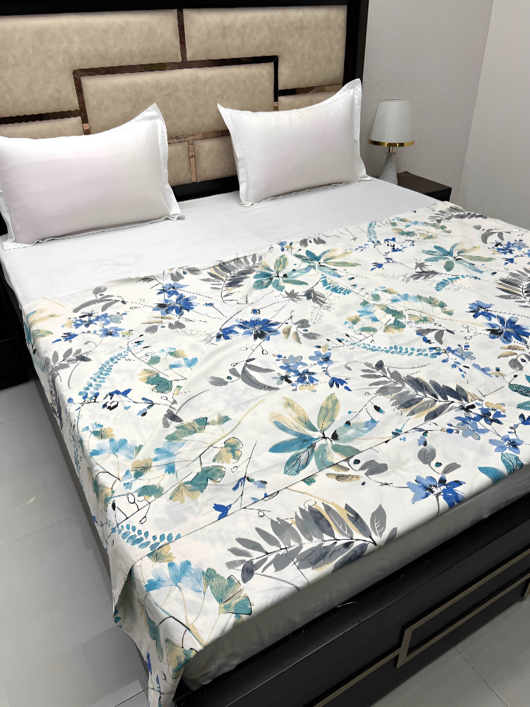 

Pure Decor Off White & Blue Pure Cotton Printed Duvet Cover