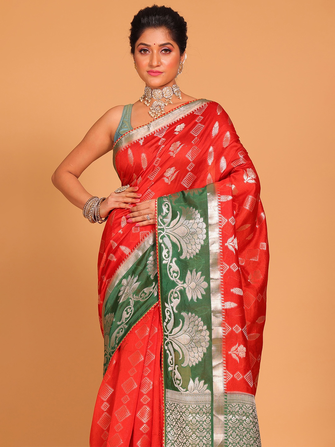 

Morchari Floral Zari Pure Silk Saree, Red