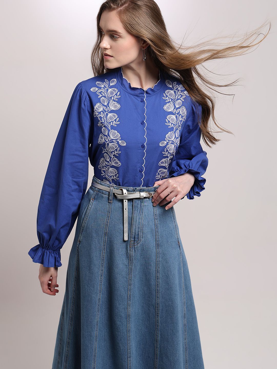 

Vero Moda Women Mandarin Collar Floral Printed Cotton Casual Shirt, Blue
