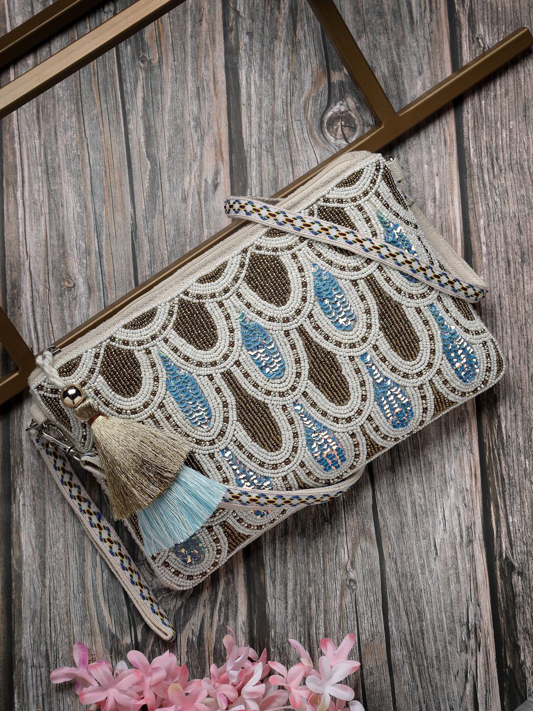 

Anekaant Kooky Natural Embellished Cotton Sling Bag, Off white