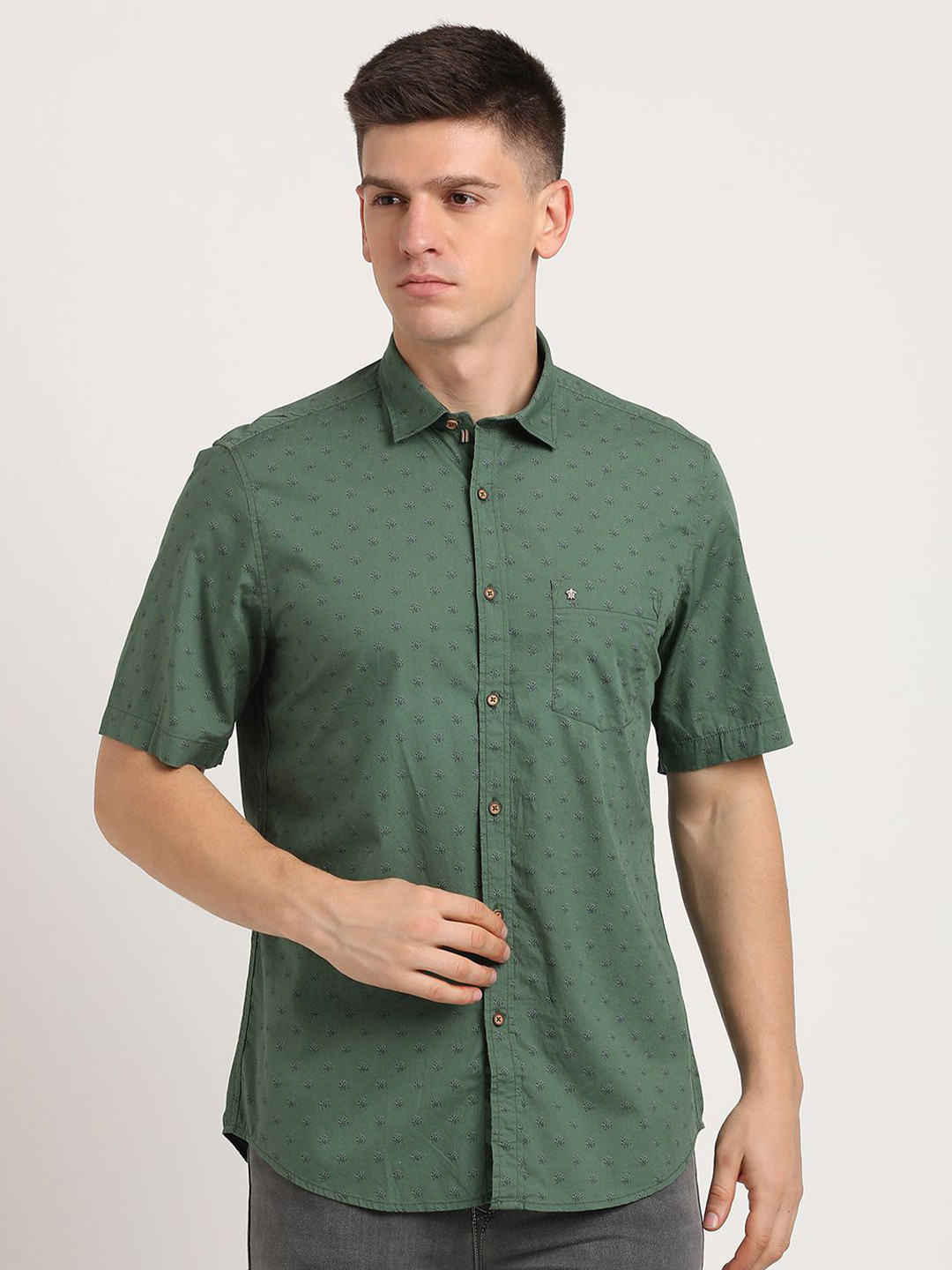 

Turtle Men Relaxed Spread Collar Micro Ditsy Printed Cotton Slim Fit Casual Shirt, Green
