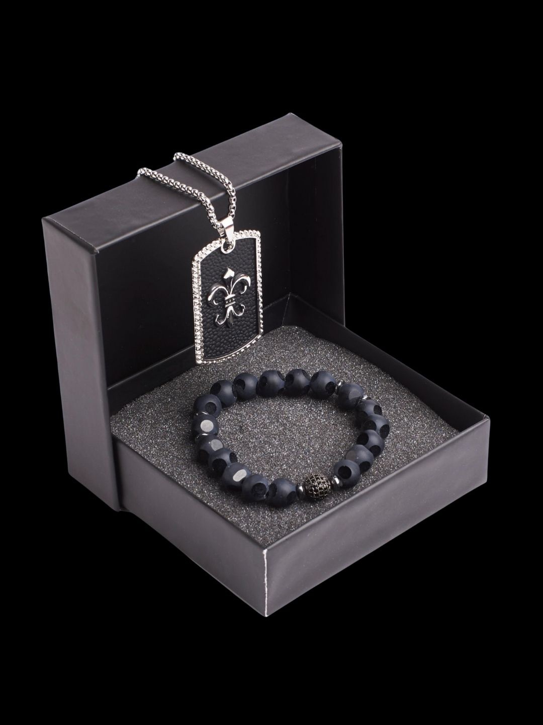 

SALTY Men Beaded Jewellery Set, Silver