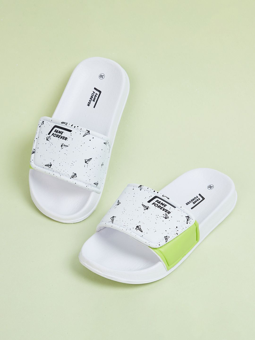 

Fame Forever by Lifestyle Boys Printed Rubber Sliders, White