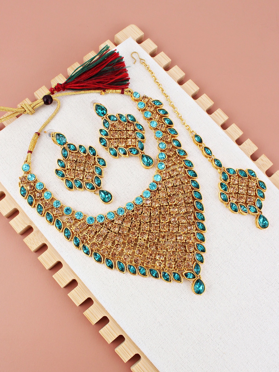 

LUCKY JEWELLERY Gold-Plated Stone-Studded Jewellery Set
