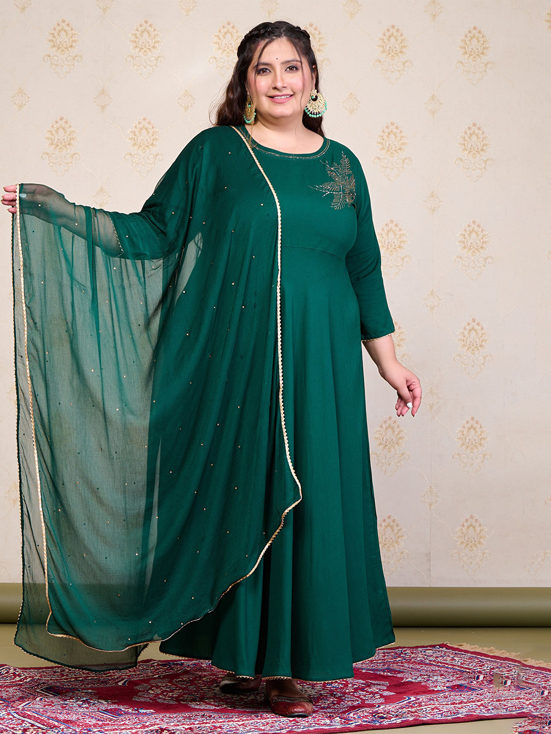 

PrettyPlus by Desinoor.com Plus Size Beads and Stones Empire Anarkali Kurta With Dupatta, Green