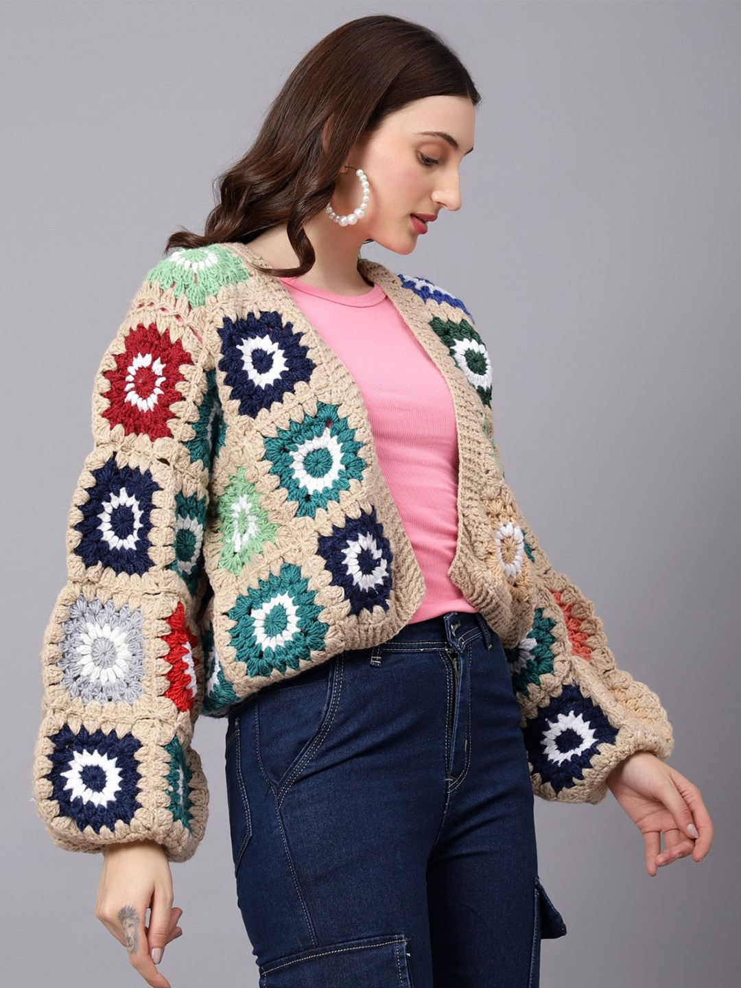 

Velvery Women Crop Cardigan with Applique Detail, Beige