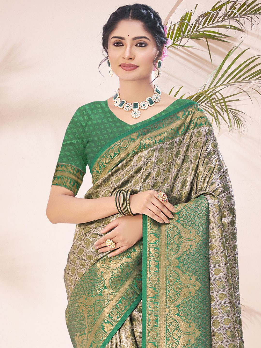 

Exclusiva Ethnic Motifs Zari Kanjeevaram Saree, Green