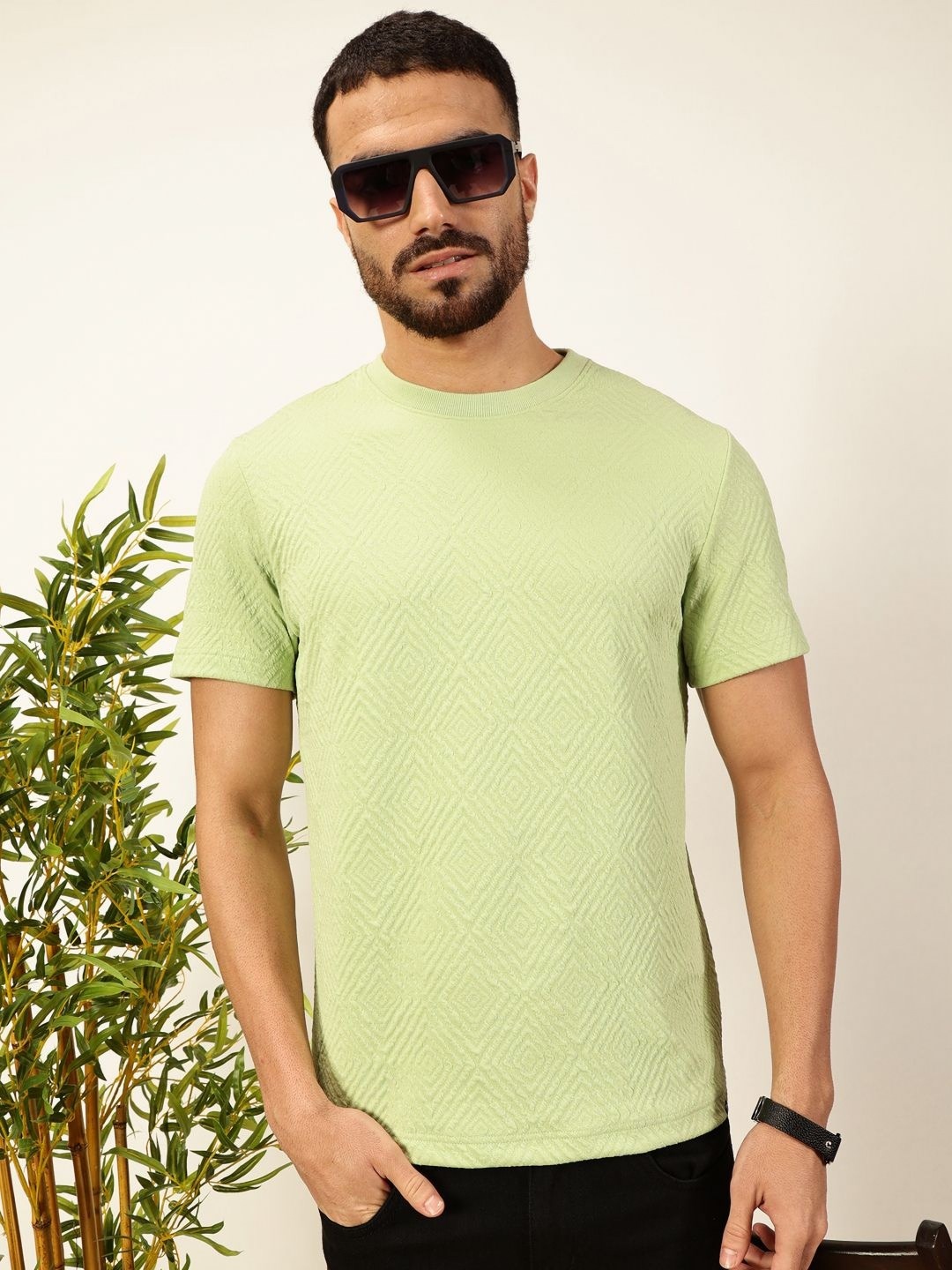 

Thomas Scott Men Anti Odour Solid Round Neck T-Shirt, Lime green