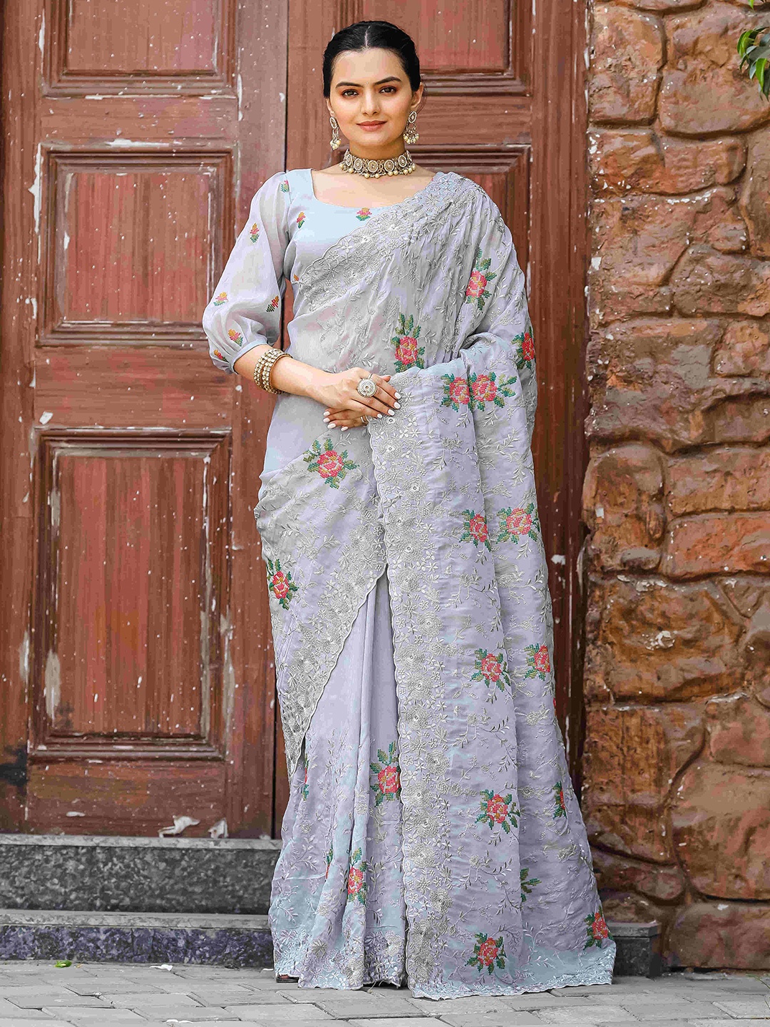 

DEVATITHI Floral Poly Chiffon Saree, Grey